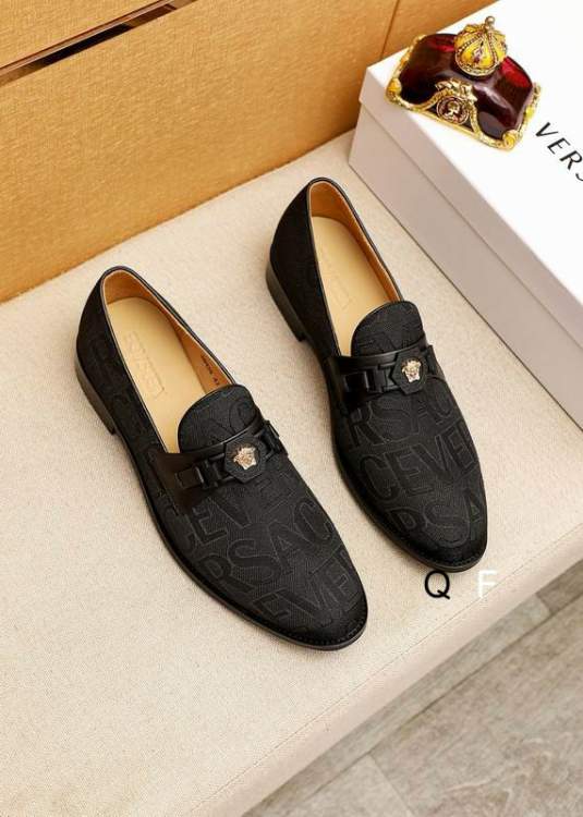 Picture of Versace Shoes _SKUVersacesz38-45TF080220462